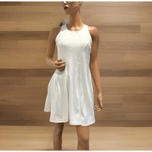 Lululemon Size 10 White Dress Court Crush bra Swimming dress Tennis run Perfect